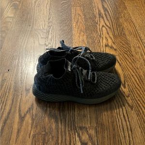 Nobull knit runner size 5.5 (Woman’s) Black/Grey